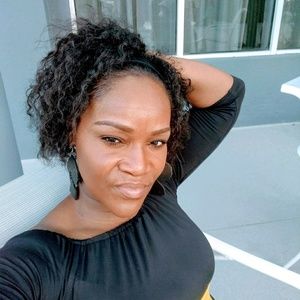 Meet your Posher, Althea